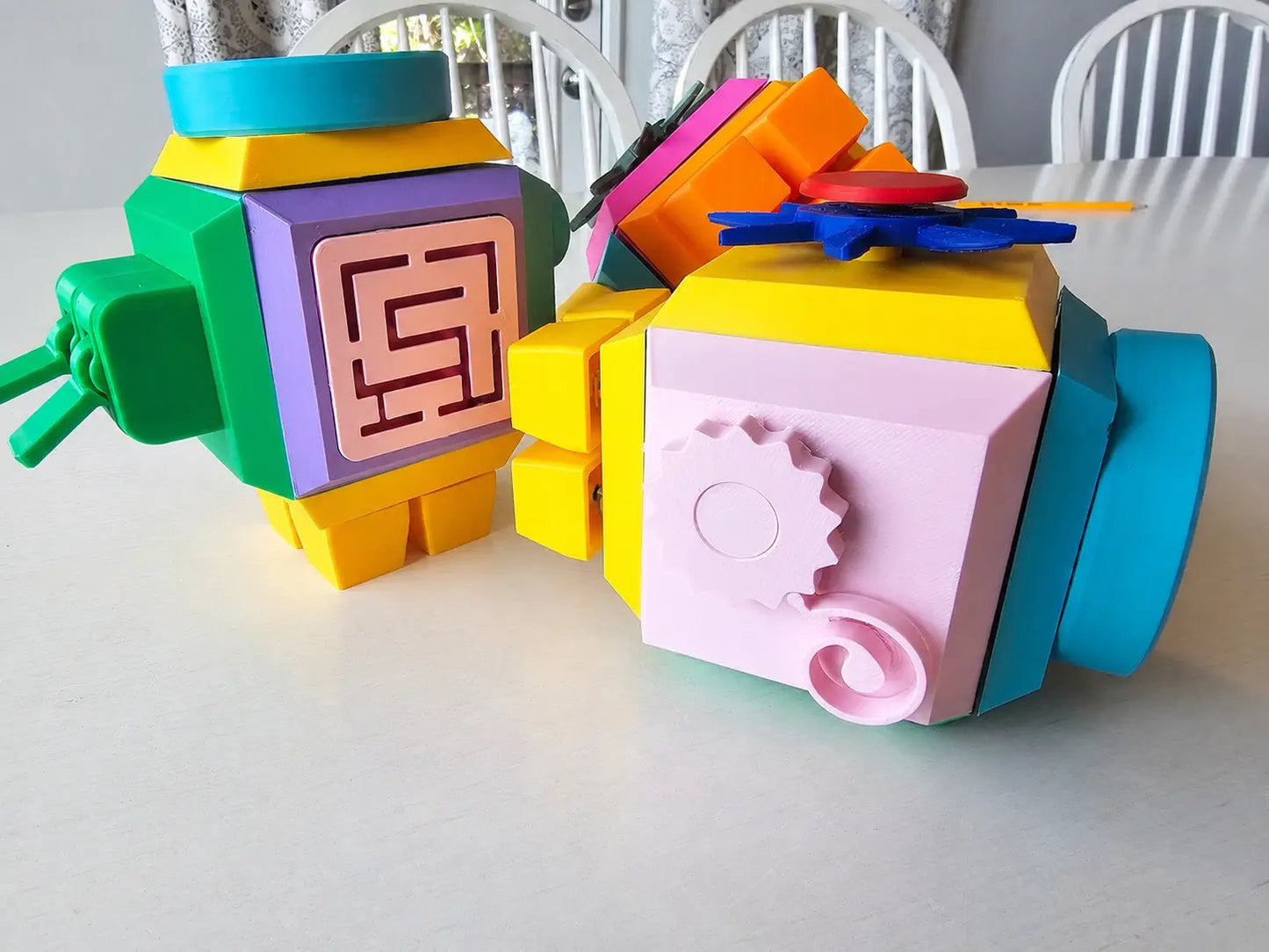 The Tween Space Modular Fidget Cube — Swappable Sensory Toy | 4 Inch