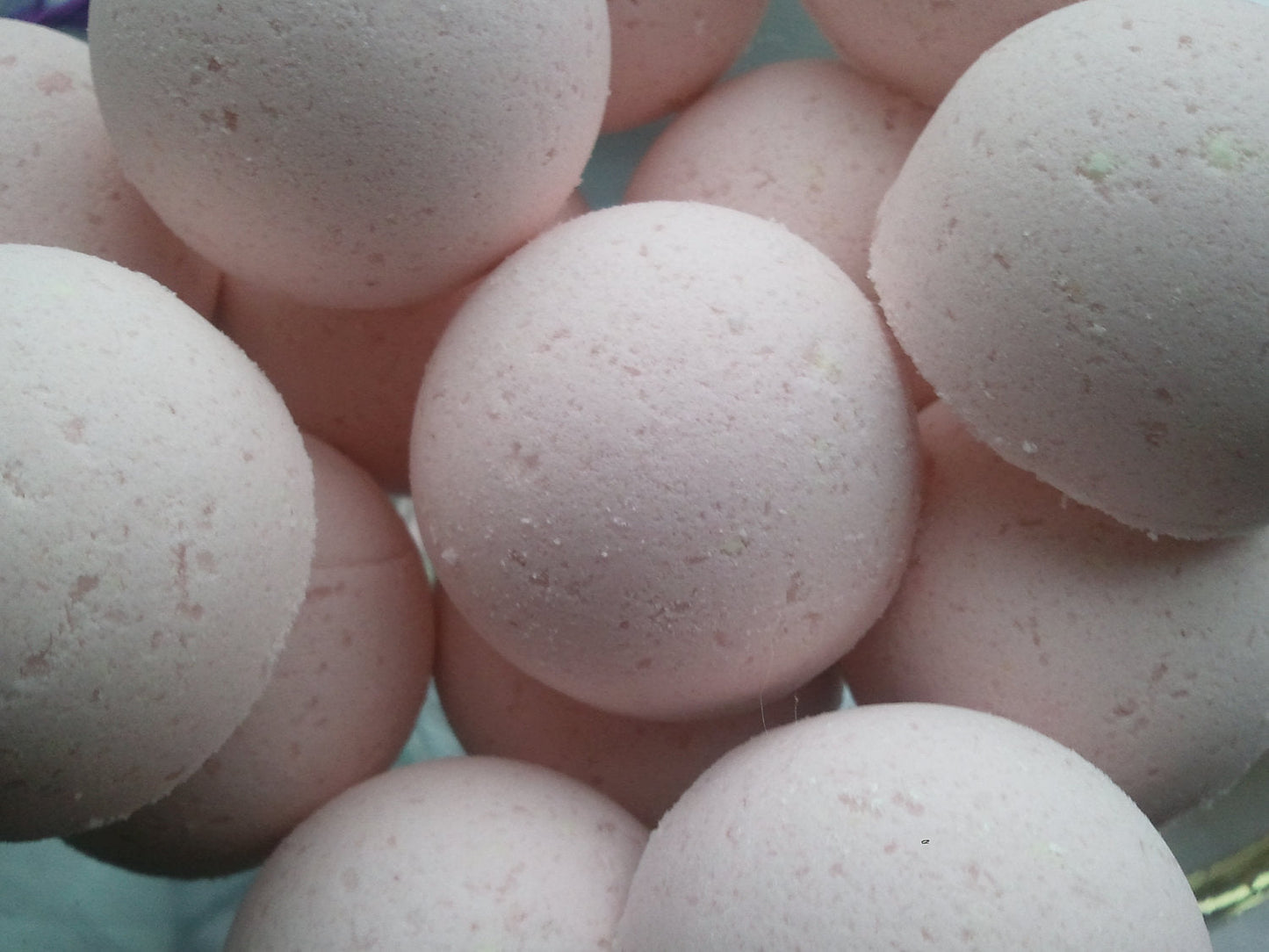14 bath bombs (Candy Cane) gift bag bath fizzies, great for kids, with our ultra rich oil blend